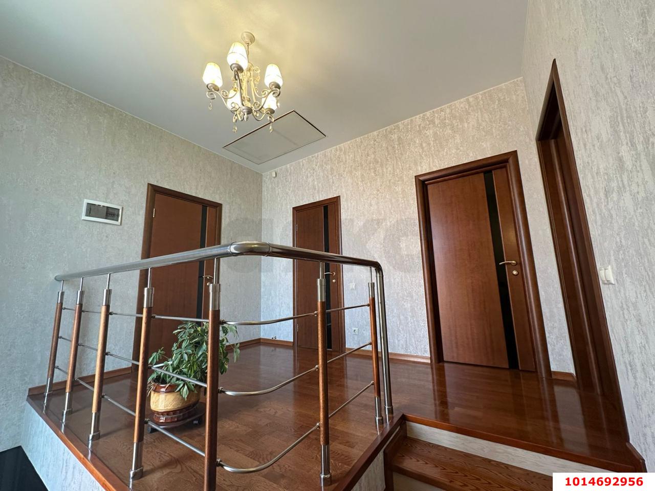 Фото №17: Дом 217 м² + 4.5 сот. - Краснодар, Завод Радиоизмерительных Приборов, ул. Астраханская, 17