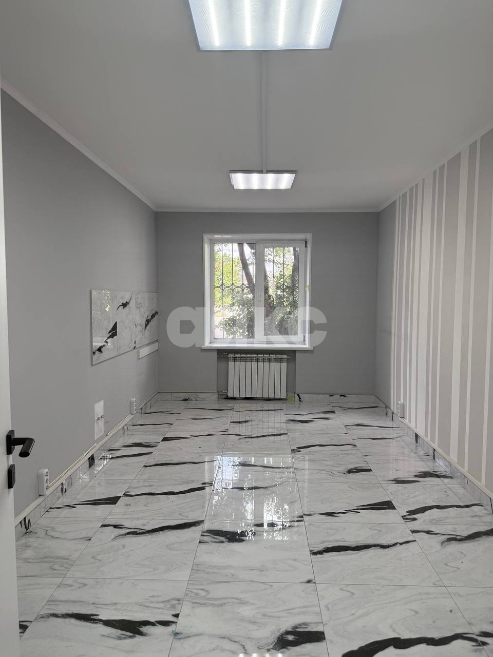 Фото №4: Коммерция 108 м² - Мариуполь, Центральный, пр-кт Ленина