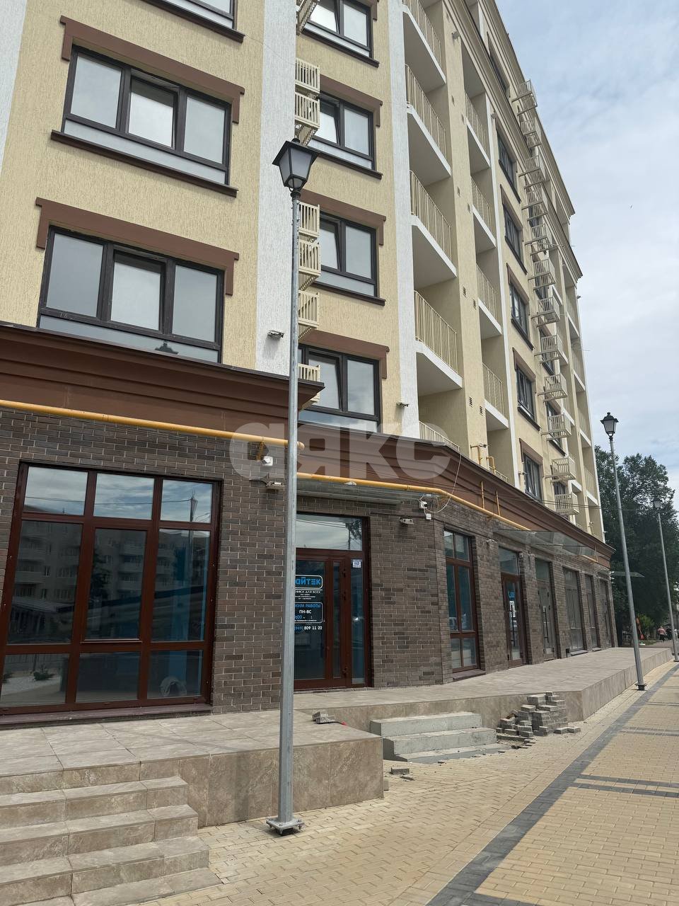 Фото №2: Коммерция 148 м² - Мариуполь, Центральный, пр-кт Металлургов, 54
