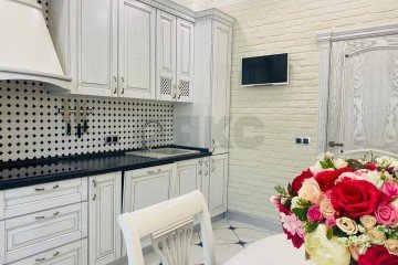 Фото №1: 2-комнатная квартира 77 м² - Краснодар, мкр. Гидростроителей, 