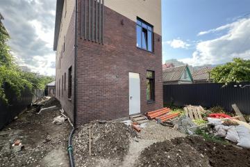 Фото №1: Дом 459 м² - Краснодар, ж/м Пашковский, ул. Орджоникидзе, 14