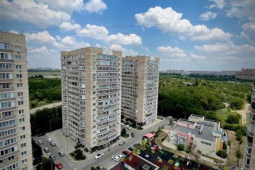 Фото №1: 2-комнатная квартира 52 м² - Краснодар, мкр. Солнечный, ул. имени Симиренко, 43