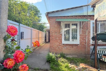 Фото №1: 2-комнатная квартира 30 м² - Краснодар, мкр. Дубинка, пр-д 1-й  Стасова, 94