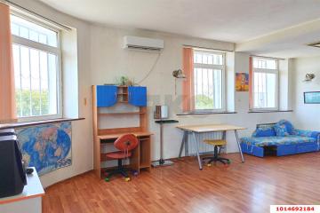 Фото №1: 4-комнатная квартира 125 м² - Краснодар, мкр. Завод Измерительных Приборов, ул. Зиповская, 1