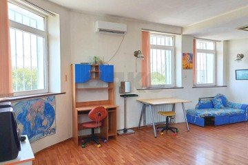 Фото №1: 4-комнатная квартира 125 м² - Краснодар, мкр. Завод Измерительных Приборов, ул. Зиповская, 1