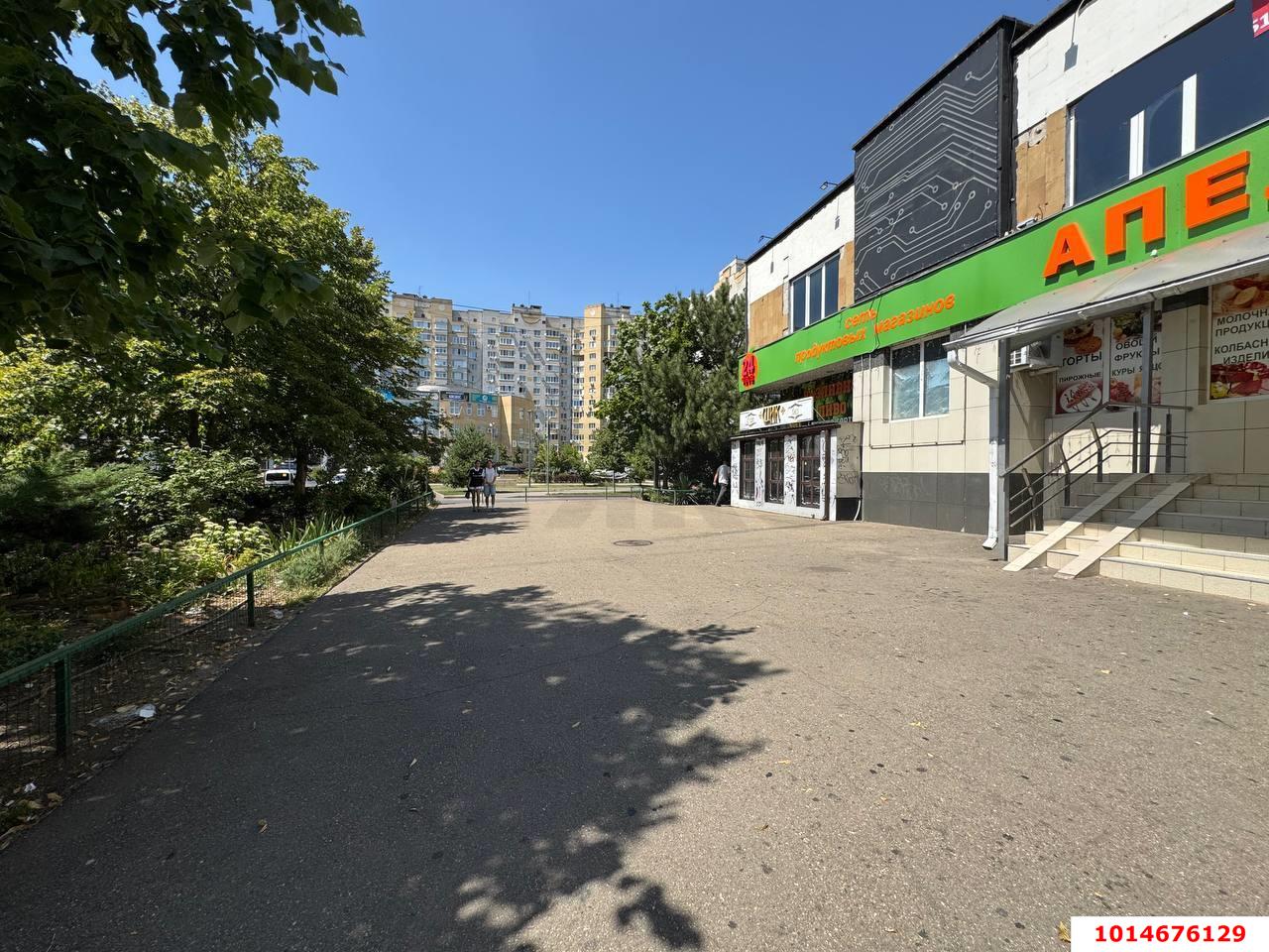 Фото №1: Торговое помещение 266 м² - Краснодар, Образцово, ул. Адмирала Макарова, 1Б