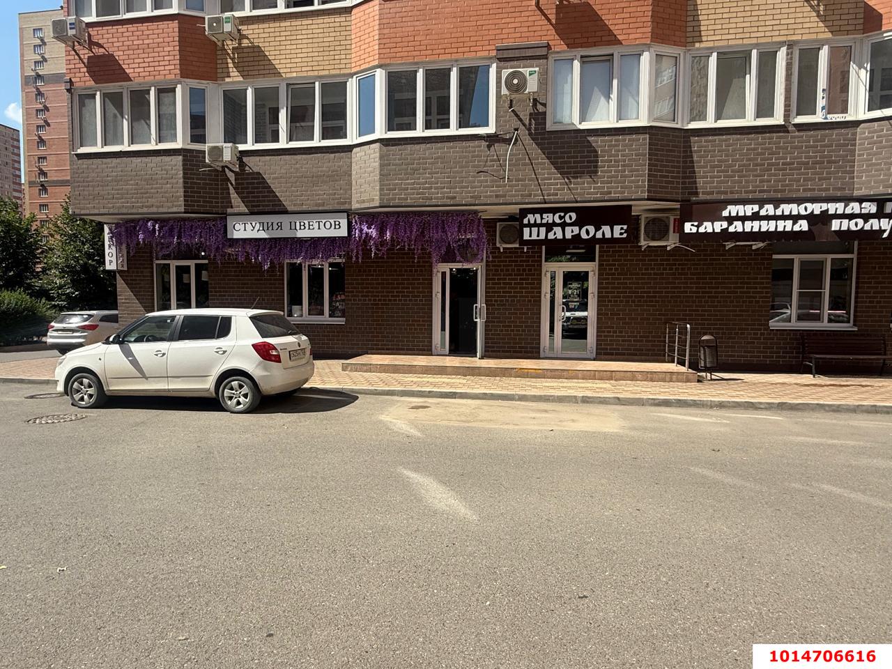 Фото №2: Торговое помещение 89 м² - Краснодар, ЖК Губернский, 