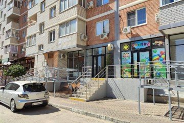 Фото №2: Торговое помещение 97 м² - Краснодар, мкр. жилой комплекс Инсити-Парк, ул. Командорская, 1/3