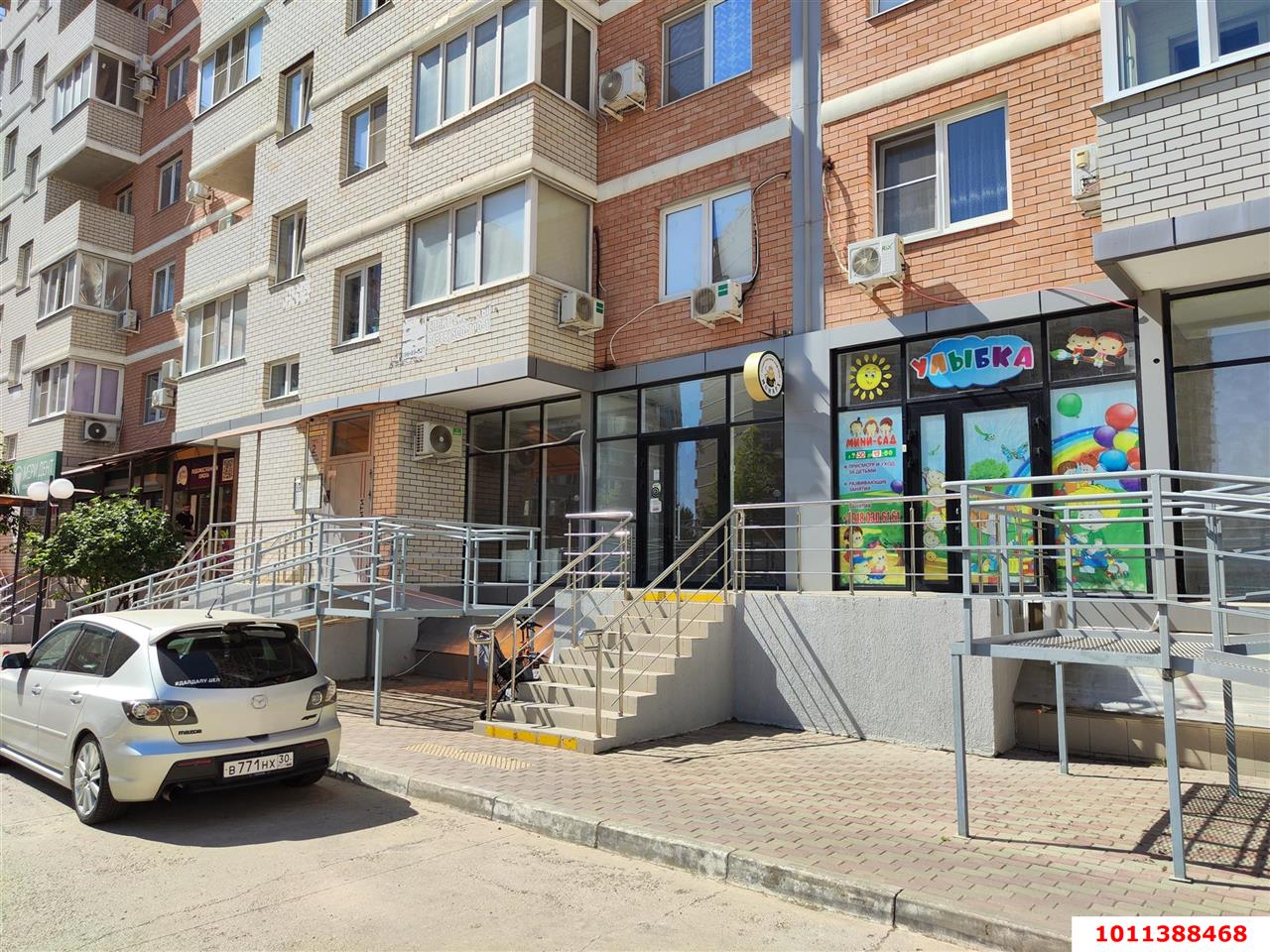 Фото №2: Торговое помещение 97 м² - Краснодар, жилой комплекс Инсити-Парк, ул. Командорская, 1/3