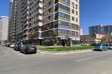 Фото №3: Торговое помещение 43 м² - Краснодар, мкр. жилой комплекс Дружный, ул. Адмирала Серебрякова, 3к3