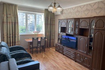 Фото №2: 2-комнатная квартира 58 м² - Краснодар, мкр. Юбилейный, ул. 70-летия Октября, 17