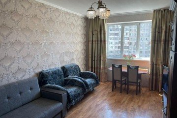 Фото №1: 2-комнатная квартира 58 м² - Краснодар, мкр. Юбилейный, ул. 70-летия Октября, 17