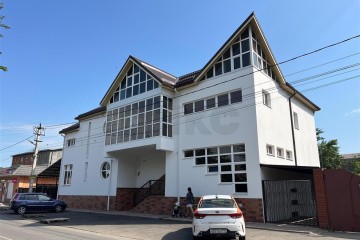 Фото №1: Отдельное здание 700 м² - Краснодар, ж/м Пашковский, ул. Фадеева, 313