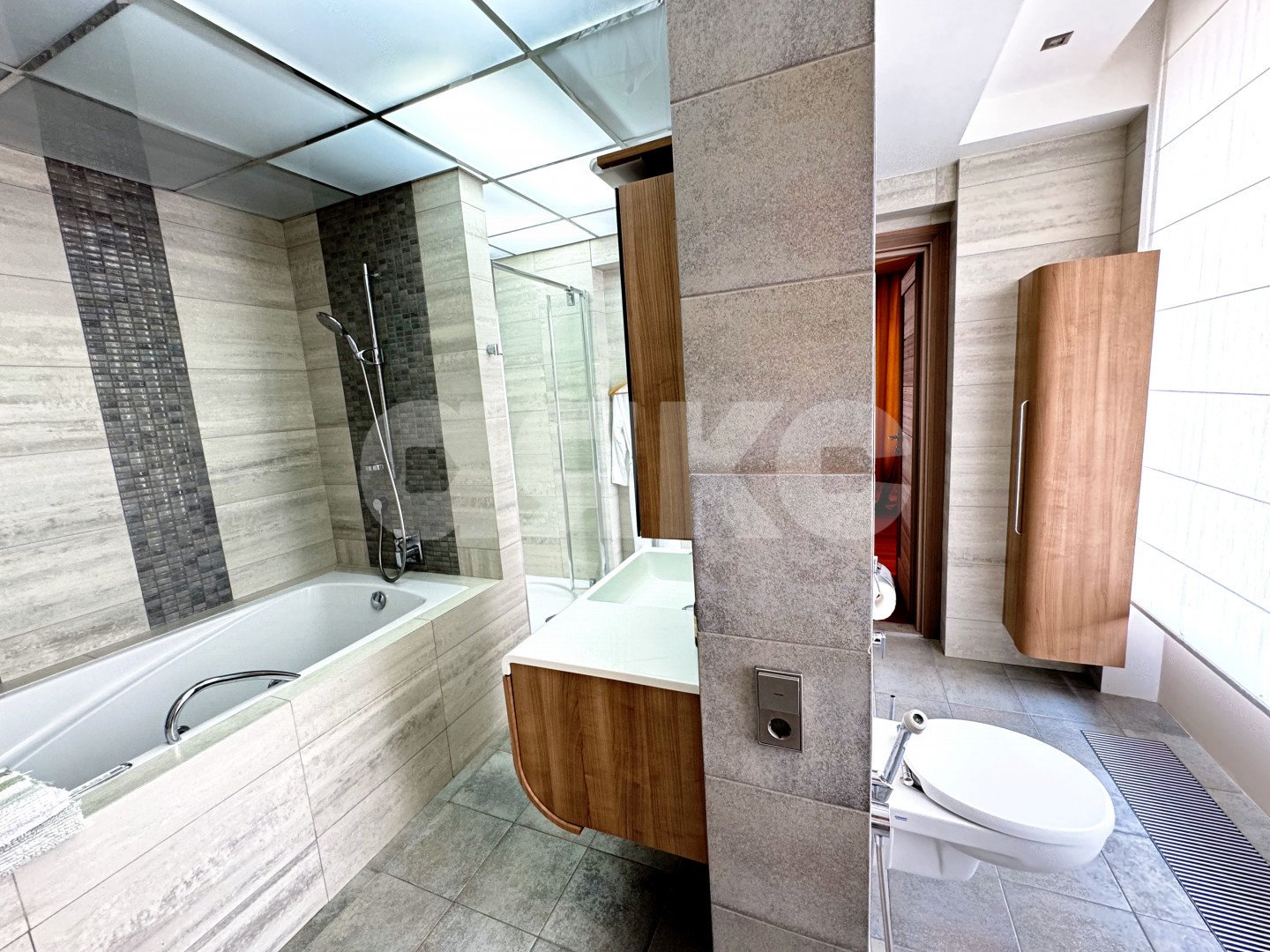 Фото №14: 4-комнатная квартира 580 м² - Сочи, Светлана, ул. Депутатская, 2