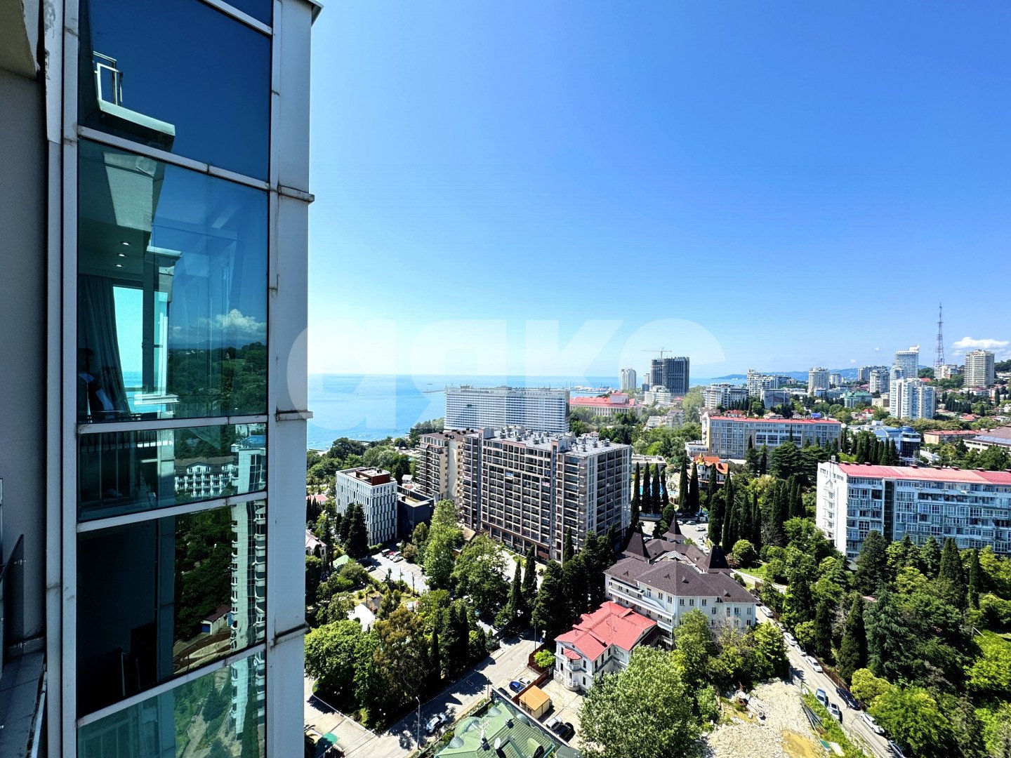 Фото №6: 3-комнатная квартира 107 м² - Сочи, Светлана, ул. Гагринская, 10