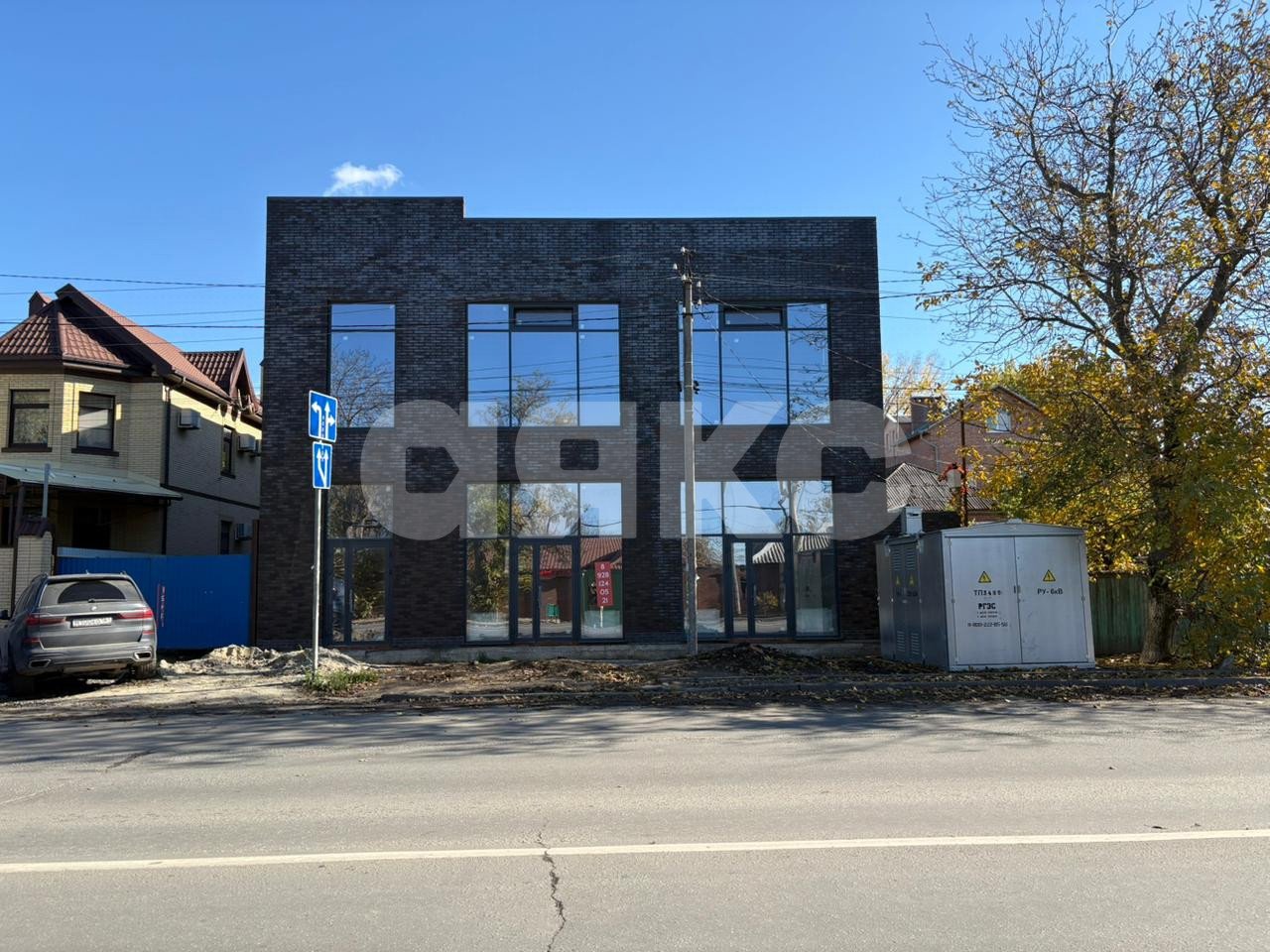 Фото №1: Коммерция 350 м² - Ростов-на-Дону, Чкаловский, пер. Сальский, 36