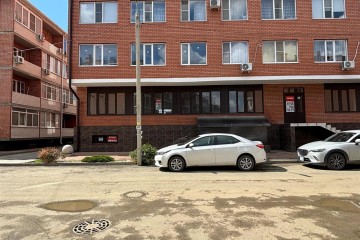 Фото №2: Торговое помещение 305 м² - Новая Адыгея, мкр. жилой комплекс Новый, ул. Бжегокайская, 21/1к2