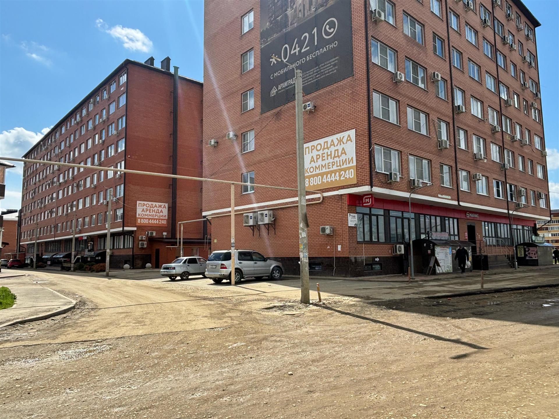 Фото №1: Коммерция 304 м² - Новая Адыгея, мкр. жилой комплекс Новый, ул. Бжегокайская, 21/1к2