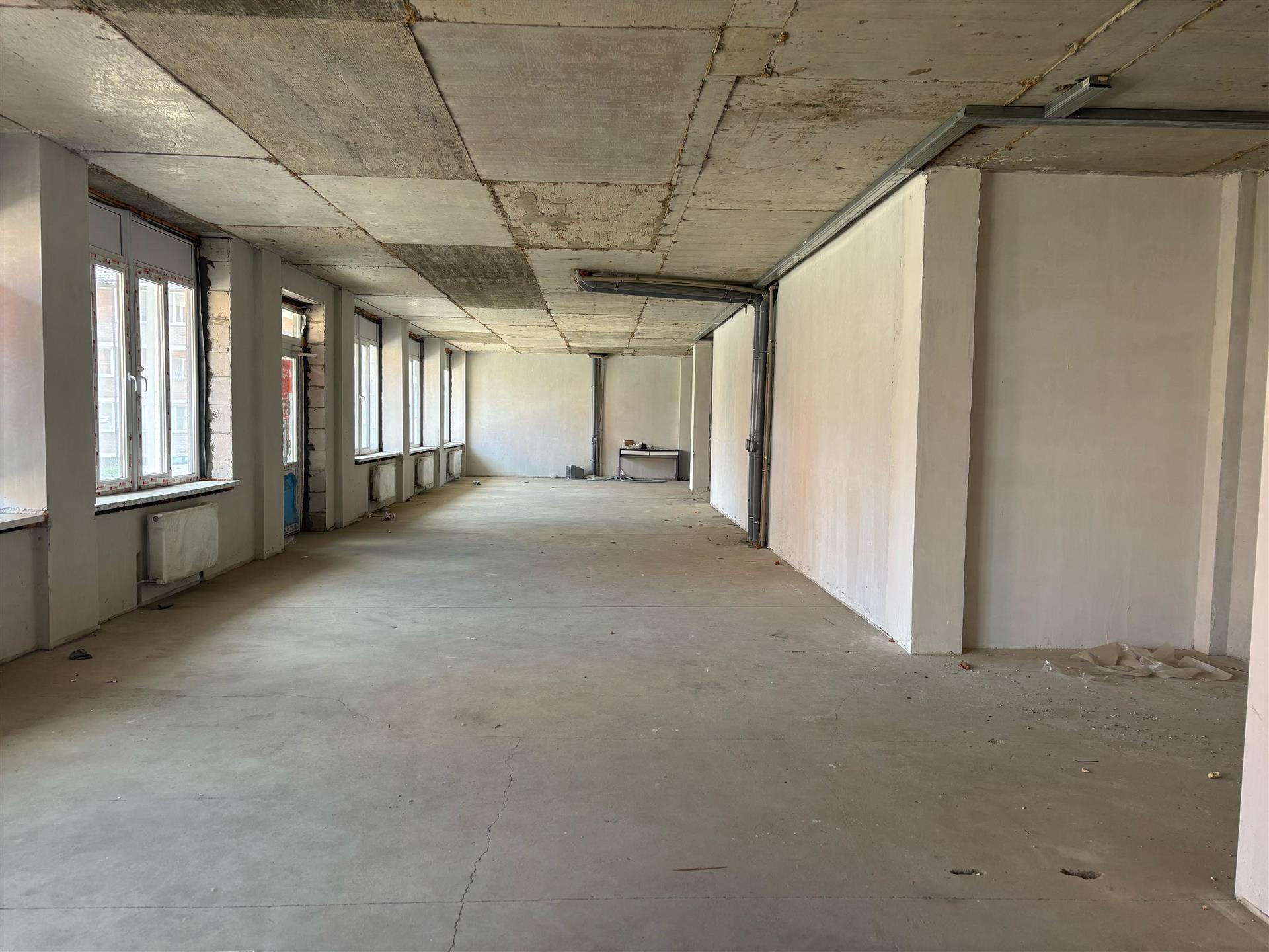 Фото №8: Коммерция 304 м² - Новая Адыгея, мкр. жилой комплекс Новый, ул. Бжегокайская, 21/1к2