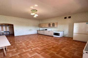 Фото №1: 2-комнатная квартира 68 м² - Краснодар, мкр. Завод Радиоизмерительных Приборов, ул. Есаульская, 51