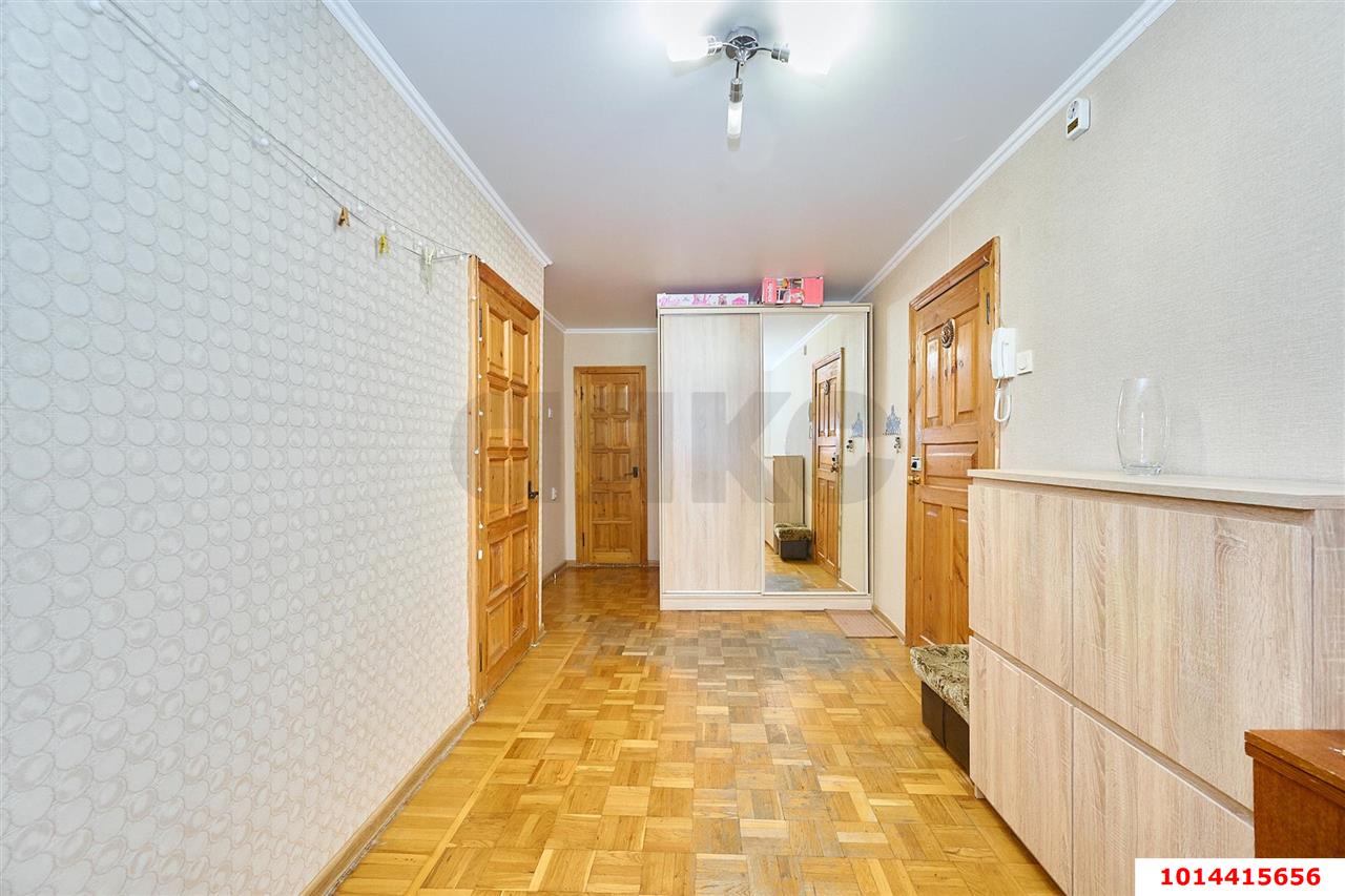 Фото №11: 3-комнатная квартира 72 м² - Краснодар, Западный внутригородской округ, Горгаз, мкр. Центральный, ул. Красина, 5