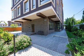 Фото №2: 4-комнатная квартира 170 м² - Краснодар, мкр. Центральный, ул. Береговая, 10/3