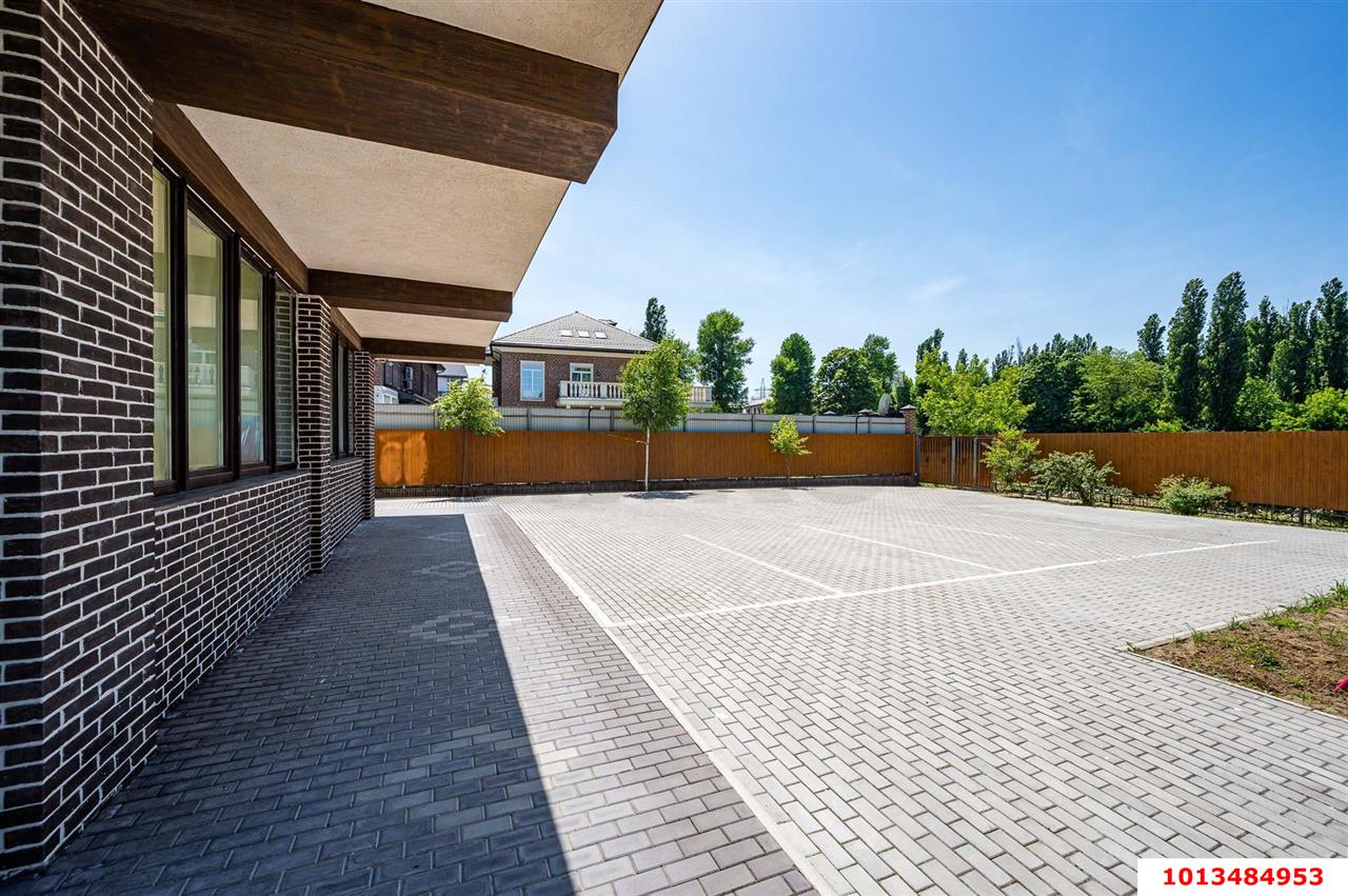 Фото №4: 4-комнатная квартира 270 м² - Краснодар, Центральный внутригородской округ, Западный внутригородской округ, Горогороды, мкр. Центральный, ул. Береговая, 10/3