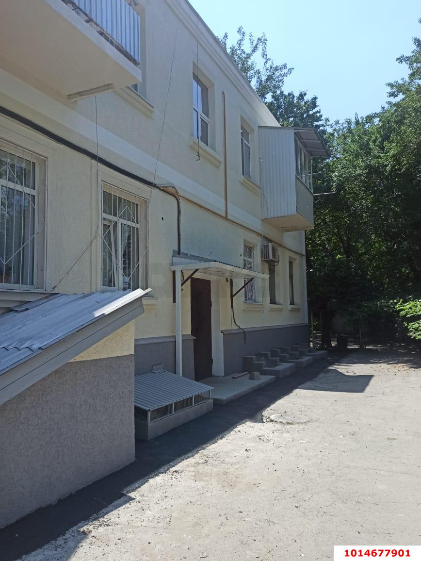 Фото №1: 3-комнатная квартира 55 м² - Краснодар, Центральный, ул. Фабричная, 2/1