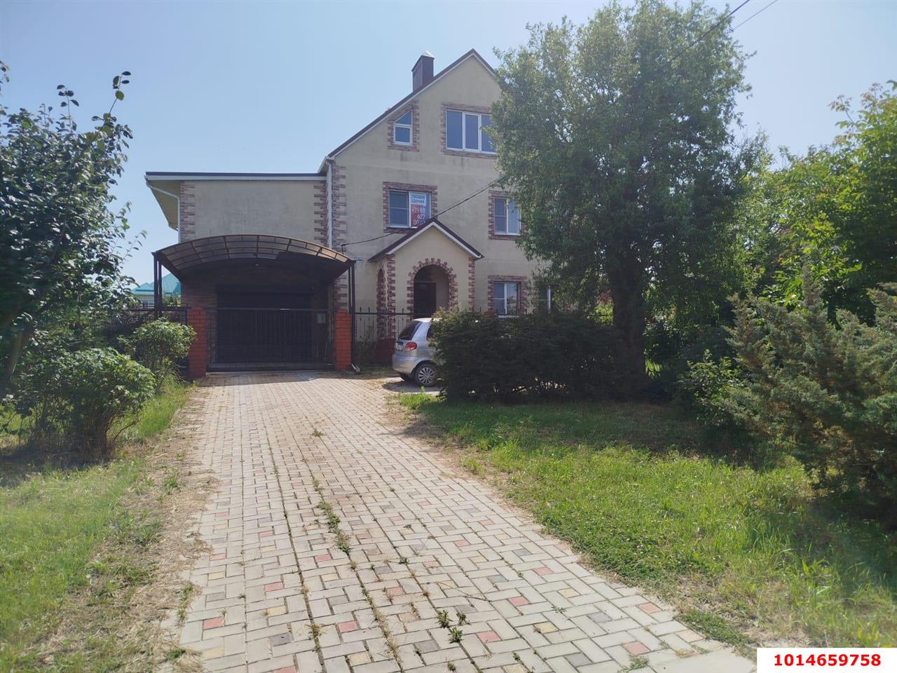 Фото №1: Дом 242 м² + 11.7 сот. - Темрюк, п. Комсомольский, ул. Краснодарская, 107/1