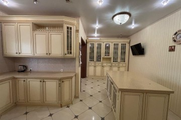 Фото №4: Дом 242 м² - Темрюк, п. Комсомольский, ул. Краснодарская, 107/1