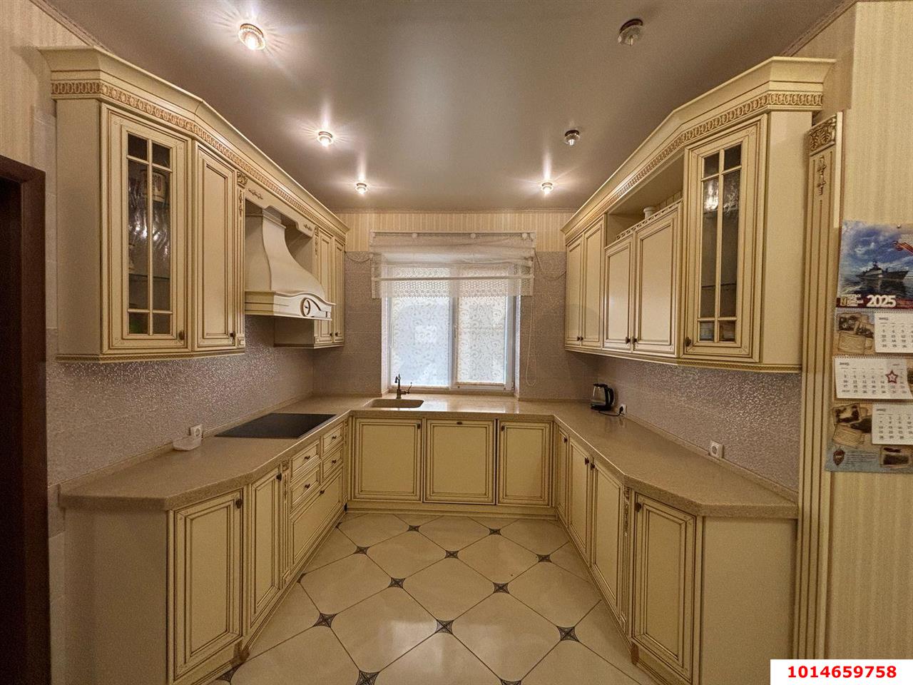 Фото №3: Дом 242 м² + 11.7 сот. - Темрюк, п. Комсомольский, ул. Краснодарская, 107/1