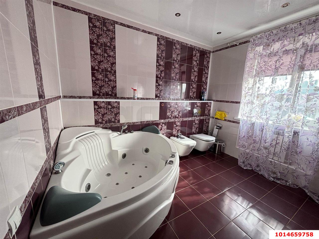 Фото №13: Дом 242 м² + 11.7 сот. - Темрюк, п. Комсомольский, ул. Краснодарская, 107/1