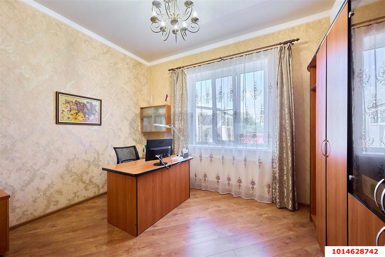 Фото №6: Дом 187 м² + 4 сот. - Краснодар, Новознаменский, пр-д 4-й Становой, 9