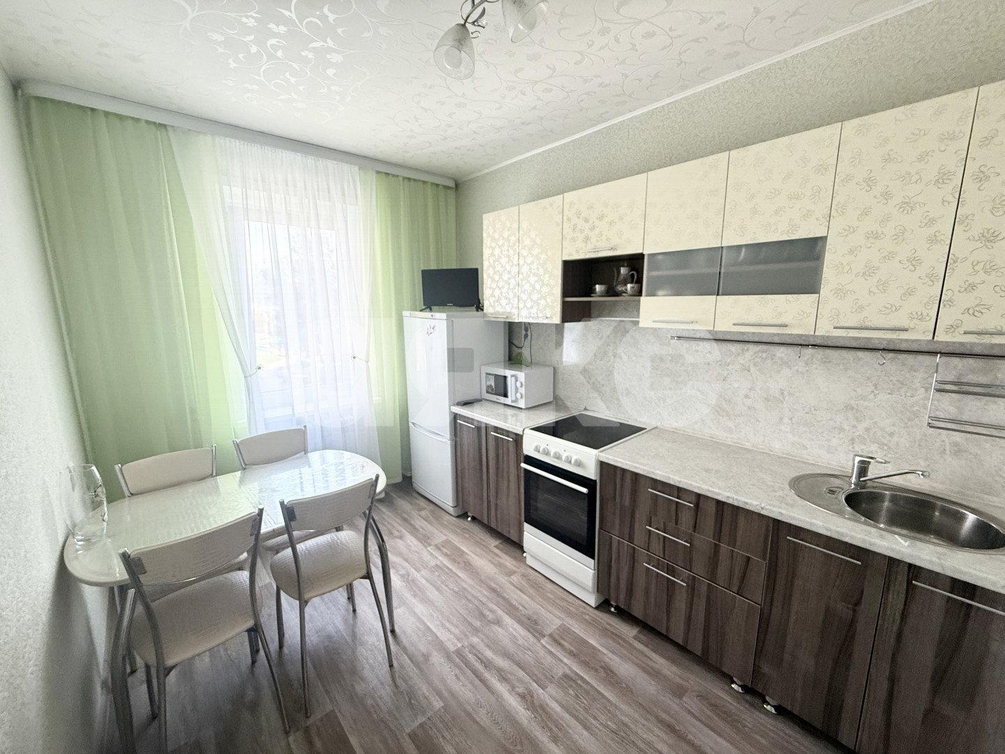 Фото №2: 1-комнатная квартира 35 м² - Нижнекамск, 35-й, ул. Корабельная, 41