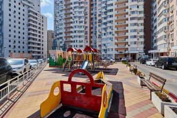 Фото №1: 2-комнатная квартира 76 м² - Краснодар, мкр. Центральный, ул. Кубанская набережная, 64