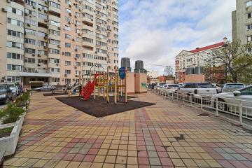 Фото №3: 2-комнатная квартира 76 м² - Краснодар, мкр. Центральный, ул. Кубанская набережная, 64