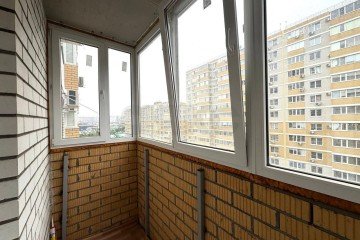 Фото №1: 1-комнатная квартира 33 м² - Краснодар, мкр. Светлоград, ул. Красных Партизан, 1/4к4