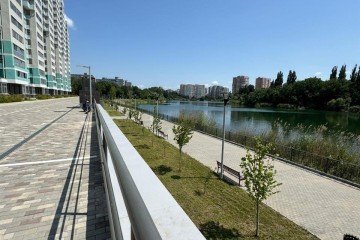 Фото №1: 2-комнатная квартира 67 м² - Краснодар, мкр. ЖК Дом у Озера, ул. Селезнёва, 104/1