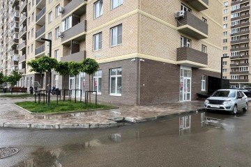 Фото №1: Торговое помещение 43 м² - Краснодар, мкр. жилой комплекс Дыхание, ул. Лётчика Позднякова, 2к18