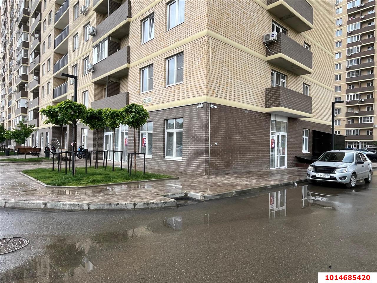 Фото №1: Торговое помещение 43 м² - Краснодар, жилой комплекс Дыхание, ул. Лётчика Позднякова, 2к18