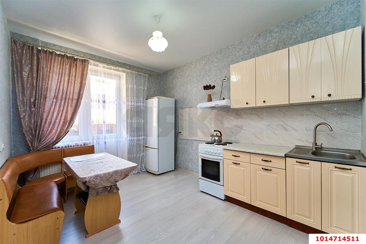 Фото №1: 1-комнатная квартира 38 м² - Краснодар, жилой комплекс Премьера, ул. Автолюбителей, 1/3к2