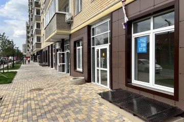 Фото №2: Торговое помещение 83 м² - Краснодар, мкр. жилой комплекс Свобода, ул. Домбайская, 55к8