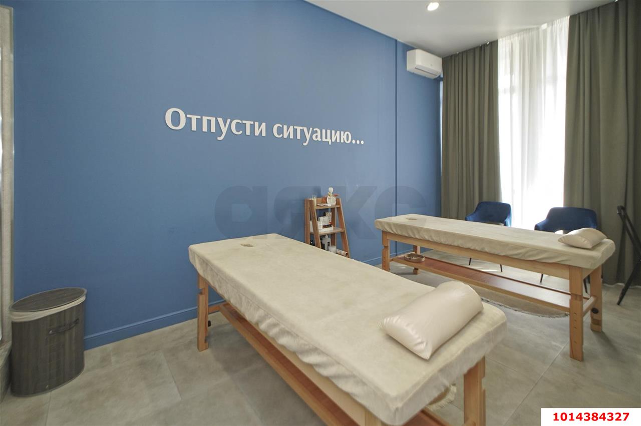 Фото №1: Коммерция 67 м² - Краснодар, ЖК Все Свои Вип, Табачная Фабрика, жилой комплекс Все Свои, мкр. Центральный внутригородской округ, ул. Колхозная, 5