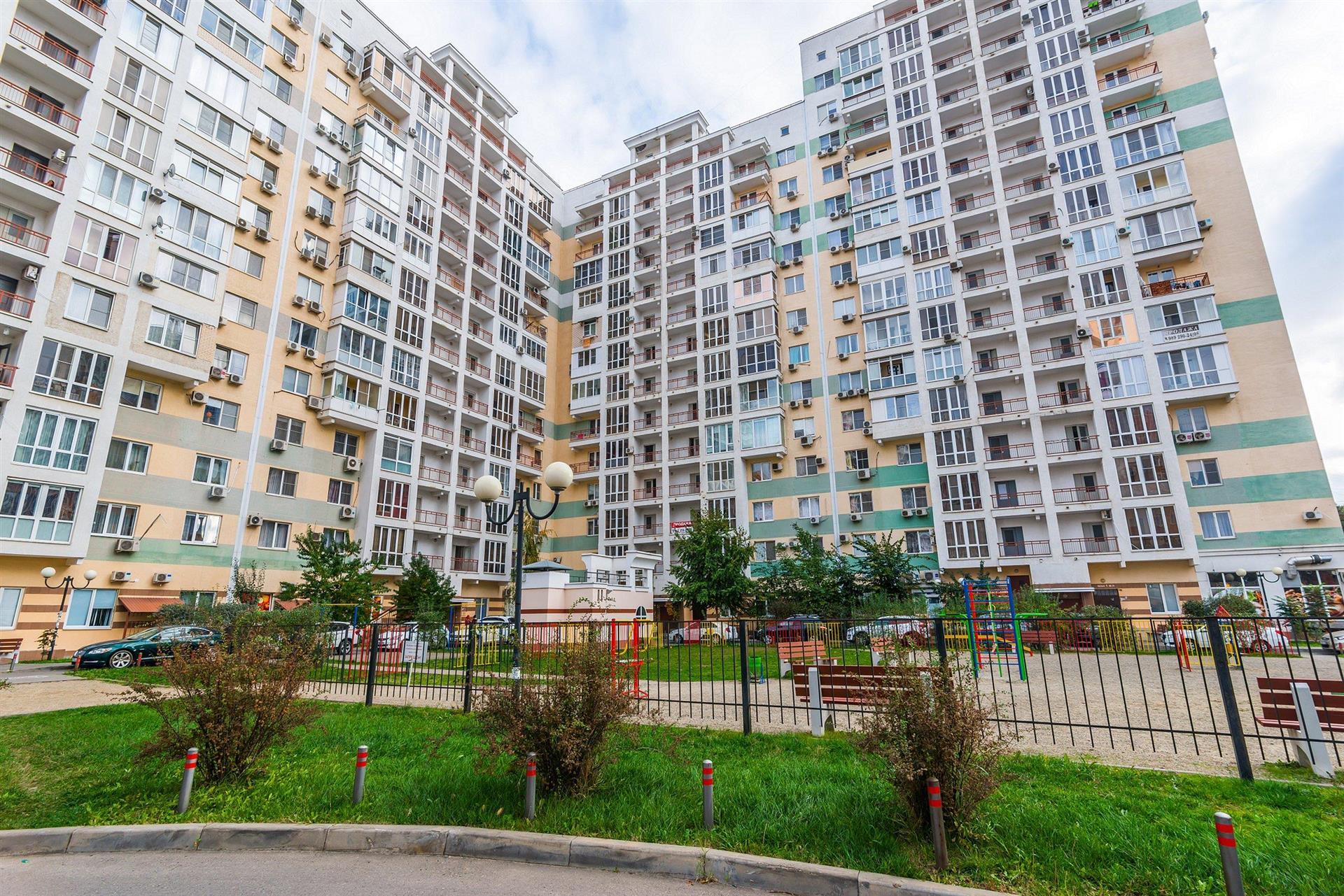 Фото №1: 1-комнатная квартира 45 м² - Краснодар, Прикубанский внутригородской округ, Солнечный, мкр. Фестивальный, ул. Яна Полуяна, 43