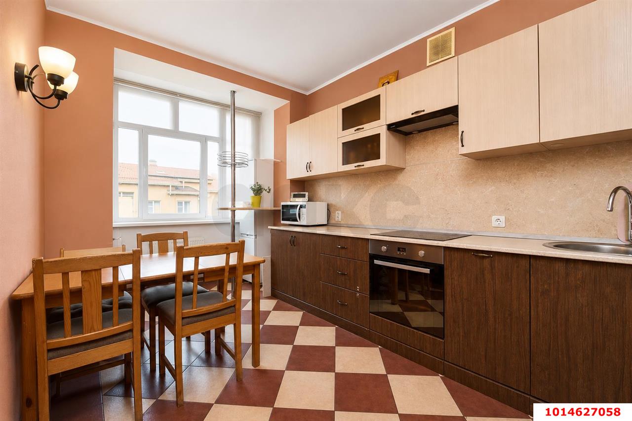 Фото №1: 3-комнатная квартира <span class="whitespace-nowrap">88 м²</span>, <span class="whitespace-nowrap">3/4 эт.</span> - Краснодар, Прикубанский внутригородской округ, Калинино, мкр. Завод Радиоизмерительных Приборов, ул. Яснополянская, 15