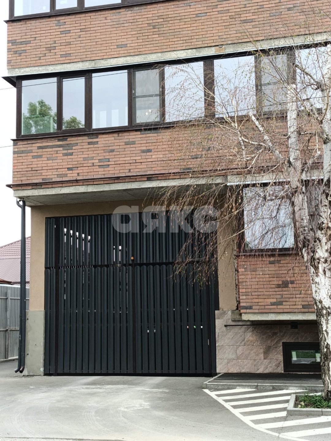 Фото №2: 2-комнатная квартира 48 м² - Майкоп, Старый город, ул. Зюзина, 25