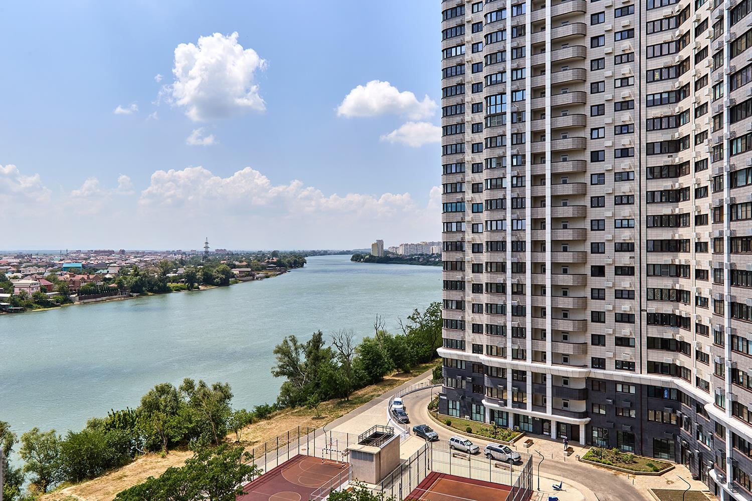 Фото №2: 3-комнатная квартира 130 м² - Краснодар, жилой комплекс Европейский, Кожзавод, мкр. Западный внутригородской округ, ул. Кожевенная, 24