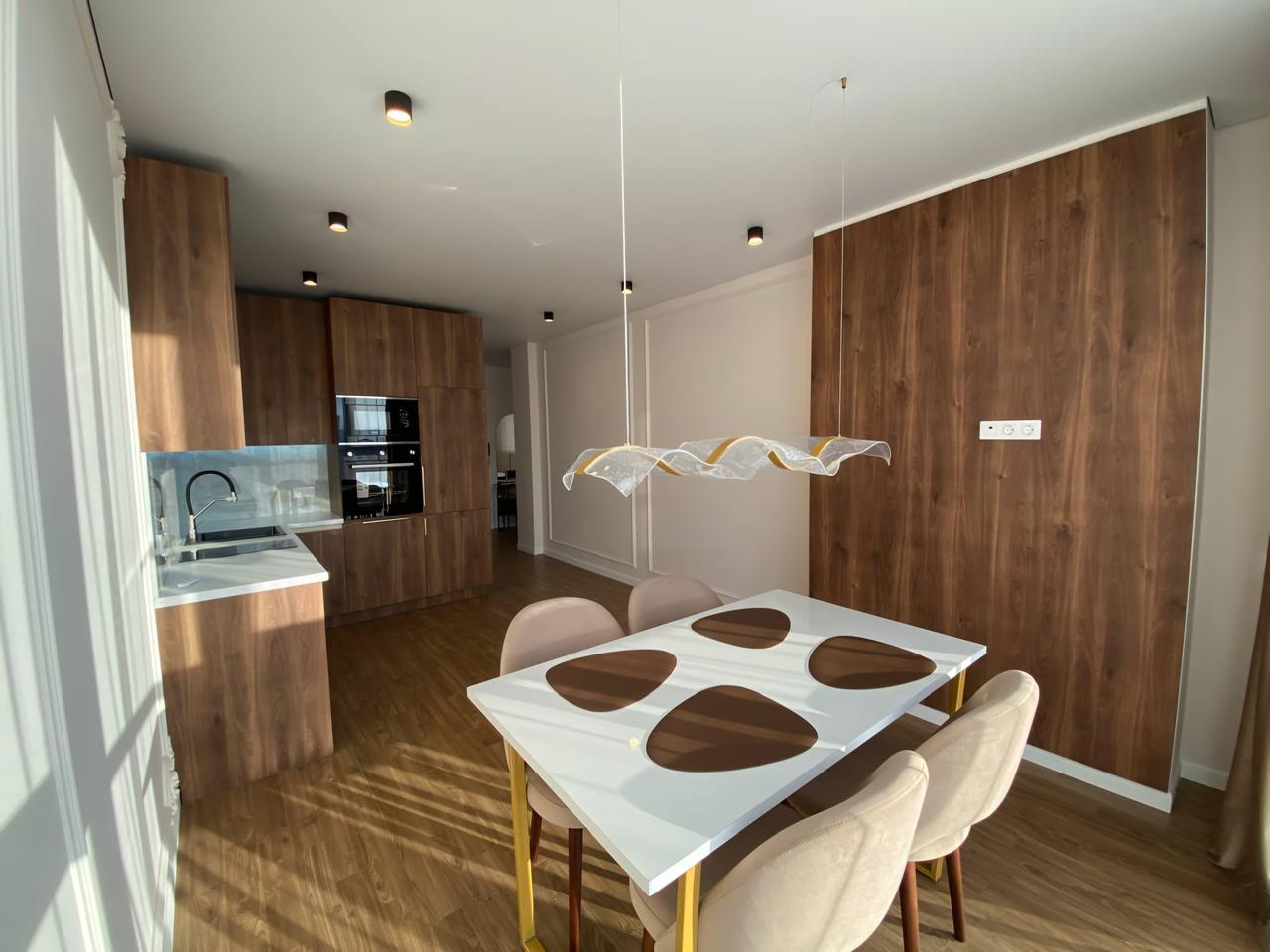 Фото №1: 1-комнатная квартира 50 м² - Краснодар, ЖК Аврора, Западный внутригородской округ, мкр. жилой комплекс Аврора, ул. имени Дзержинского, 95