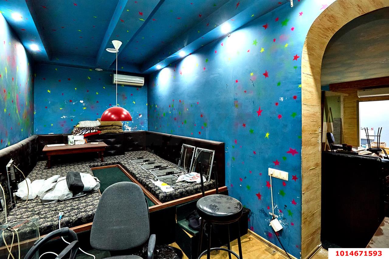 Фото №2: Торговое помещение 166 м² - Краснодар, Восточно-Кругликовский, ул. Восточно-Кругликовская, 62