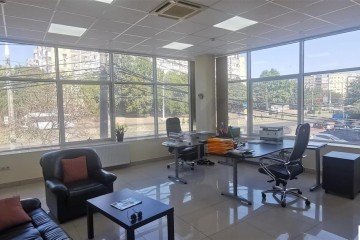 Фото №4: Офисное помещение 65 м² - Краснодар, мкр. 40 лет Победы, ул. имени 40-летия Победы, 134